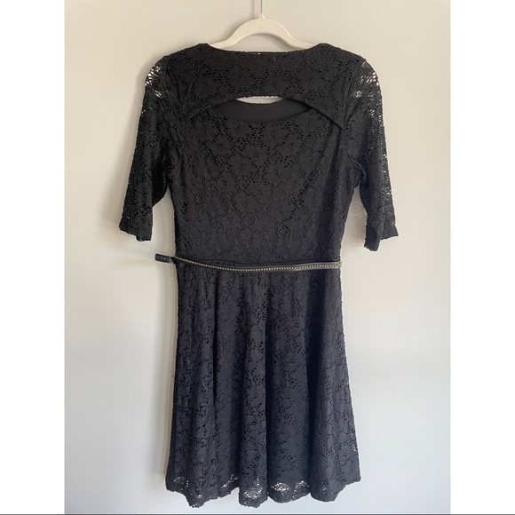 Black lace style Suzy shier- size small - Picture 3 of 3